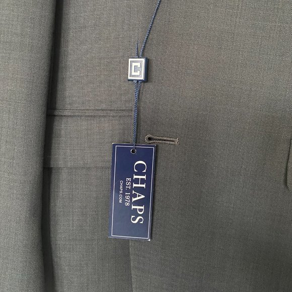 Men's 42L CHAPS Medium Grey Suit. - Picture 3 of 10